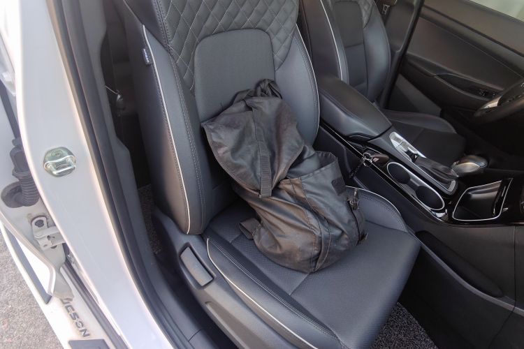 现代 途胜 2019款 280TGDi 双离合两驱时尚版 国VI局部细节41