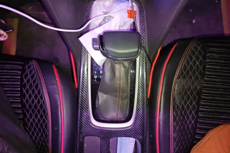 雪佛兰 科鲁泽 2020款 轻混 RS 330T 自动畅快版中控内饰18