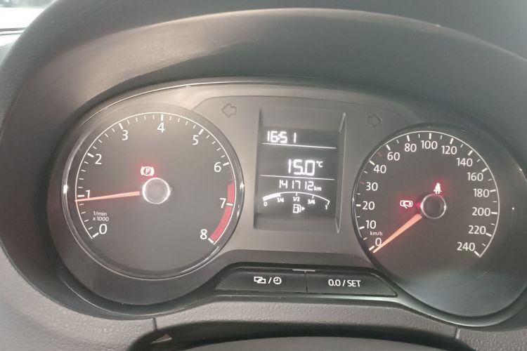 大众 Polo 2016款 1.4L 手动风尚型中控内饰14