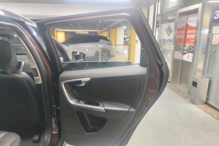 沃尔沃XC60 2017款 T5 智进升级版中控内饰7006