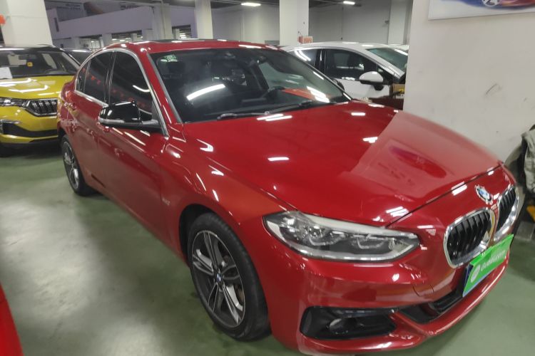 宝马1系 2017款 118i 运动型车身外观3