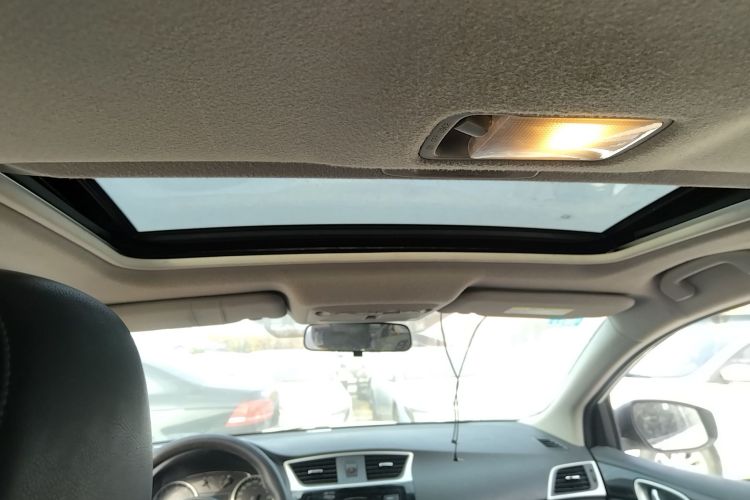 日产 轩逸 2016款 1.6XL CVT豪华版中控内饰22