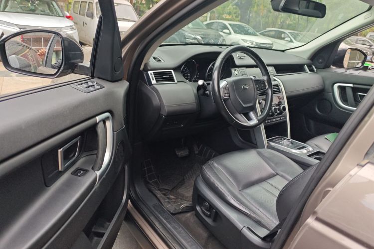 路虎 发现神行 2016款 2.0T SE中控内饰7003