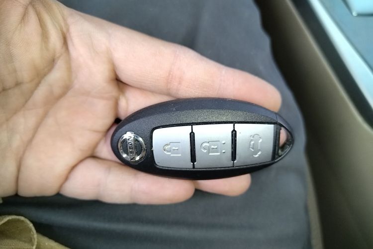 日产 天籁 2013款 2.0L XL舒适版中控内饰11