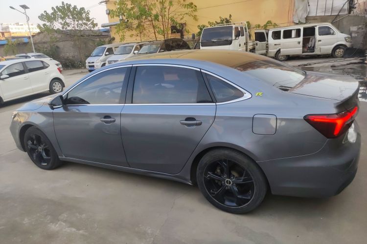 荣威i6 MAX 2020款 300TGI 自动爽酷天幕版车身外观4