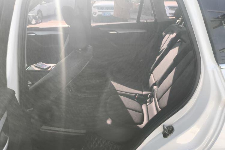 宝马X1 2019款 sDrive20Li 领先型中控内饰21