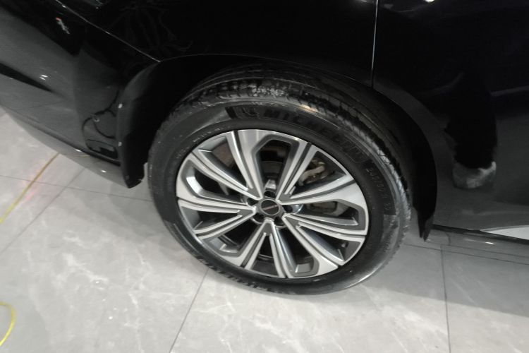 星途揽月 2023款 400T 四驱星尊版 6座车身外观6002