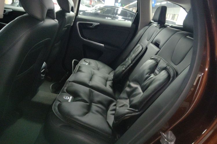 沃尔沃XC60 2016款 T5 智进版中控内饰7004