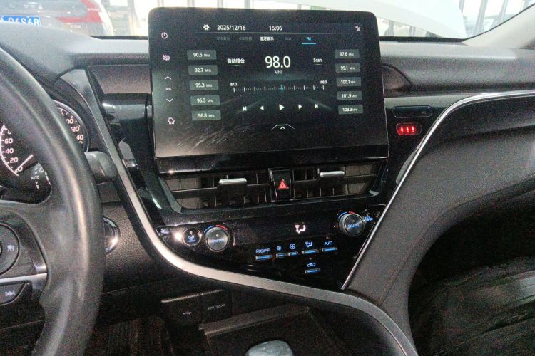 丰田 凯美瑞 2021款 2.0G 豪华版中控内饰16