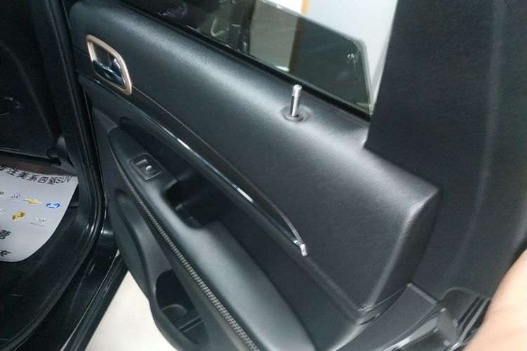 Jeep 大切诺基(进口) 2015款 3.0L 舒享导航版中控内饰45