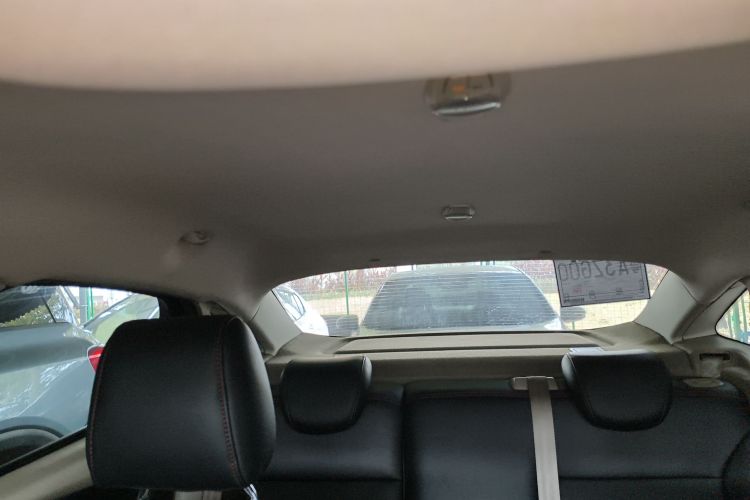 福特 福克斯 2015款 三厢 1.6L 手动舒适型中控内饰22