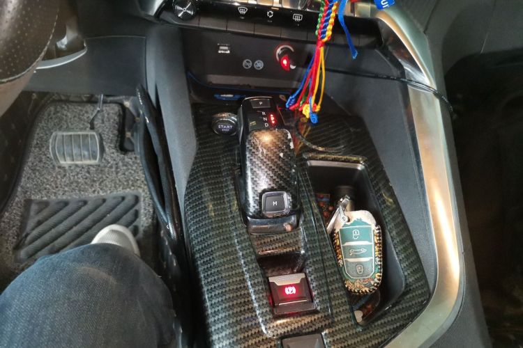 标致5008 2017款 350THP 7座精英版局部细节18