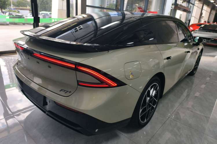 小鹏P7+ 2024款 超长续航 Max车身外观7
