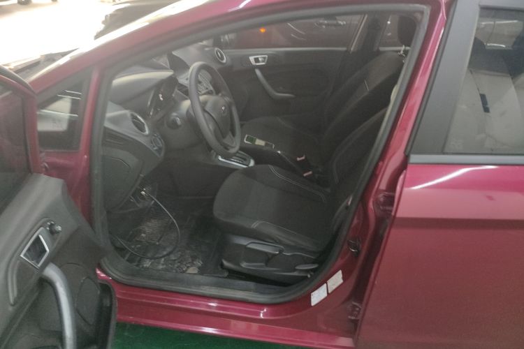 福特 嘉年华 2013款 两厢 1.5L 自动时尚型局部细节19