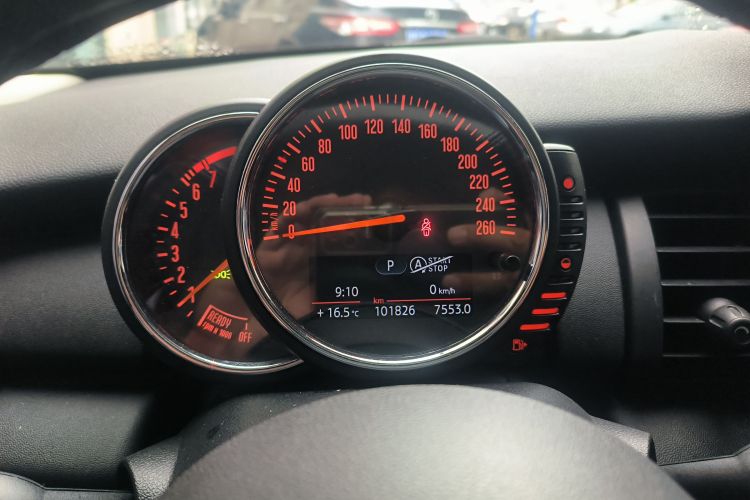 MINI 2016款 1.2T ONE 先锋派中控内饰14