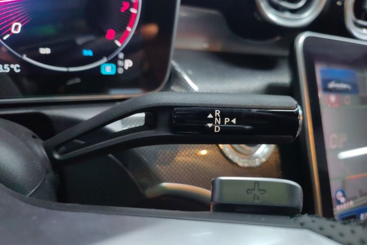 奔驰C级 2023款 C 260 L 运动版局部细节18