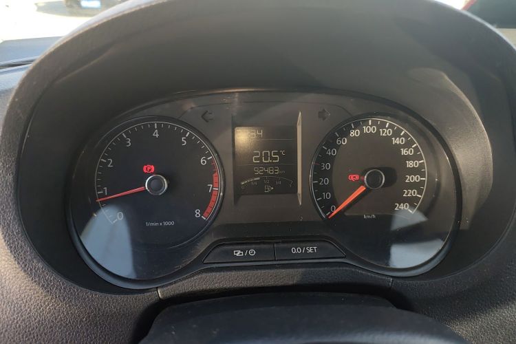 大众 Polo 2014款 1.4L 手动风尚版中控内饰14