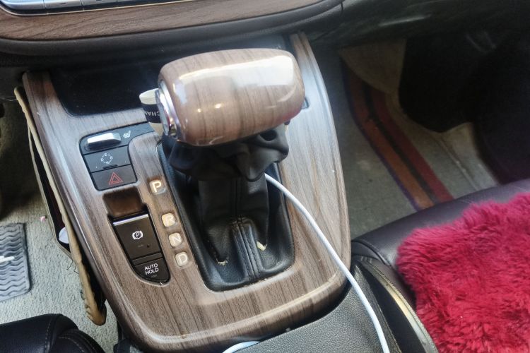 广汽传祺 传祺M6 2019款 270T 自动尊享版（七座）国V中控内饰18