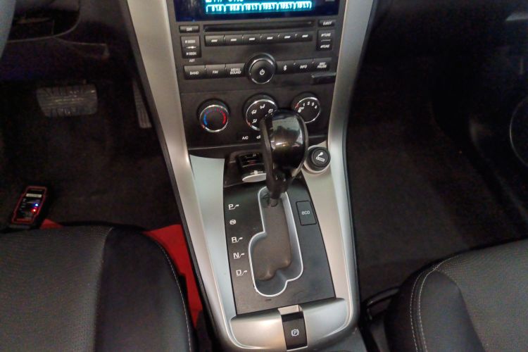 雪佛兰 科帕奇 2015款 2.4L 两驱城市版 7座中控内饰18