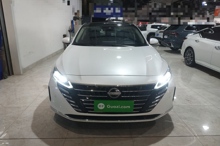 日产 天籁 2022款 2.0T XL 进享版车身外观2