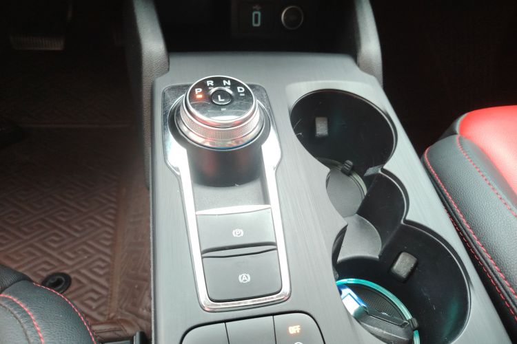 福特 福克斯 2020款 三厢 EcoBoost 180 自动锋潮型中控内饰18