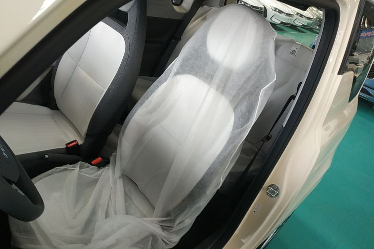 吉利银河 熊猫 2025款 210km 元气熊中控内饰19