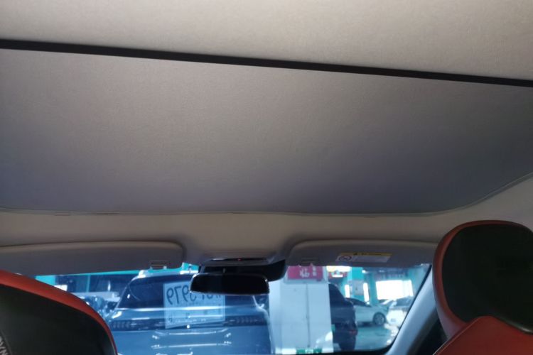 小鹏P7 2022款 670N+局部细节22