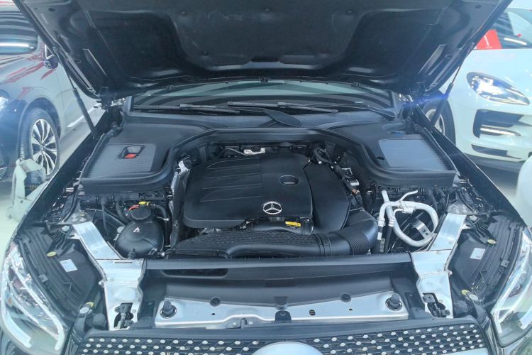 奔驰GLC 2022款 改款二 GLC 260 L 4MATIC 豪华型机舱底盘24