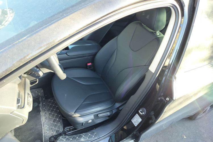 红旗E-QM5 2023款 改款 基础出行版局部细节19