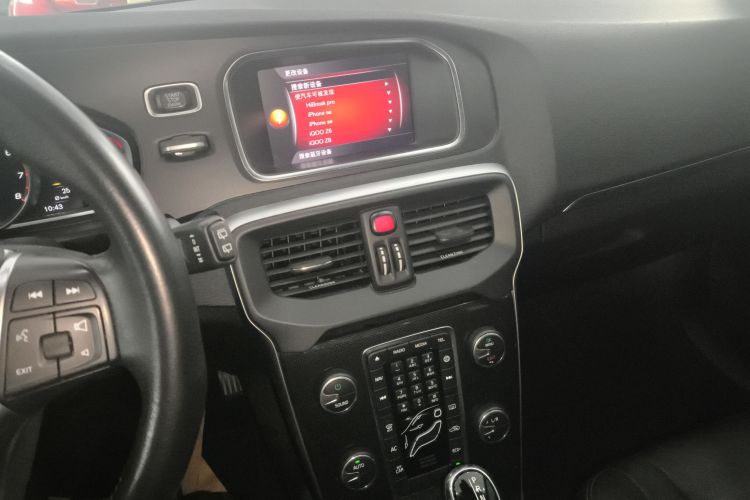 沃尔沃V40 2019款 T3 智逸版中控内饰16