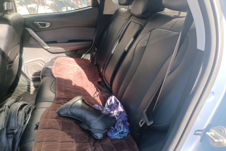 北京汽车 北京EX3 2019款 R600 劲风版中控内饰7004