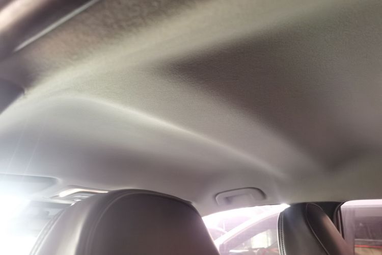 丰田 卡罗拉锐放 2022款 2.0L 先锋版中控内饰22