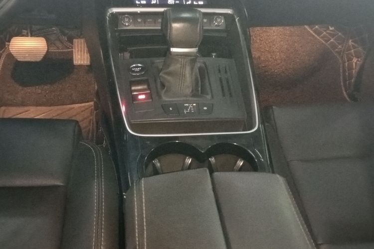 雪铁龙C5 2017款 350THP 自动豪华型中控内饰18