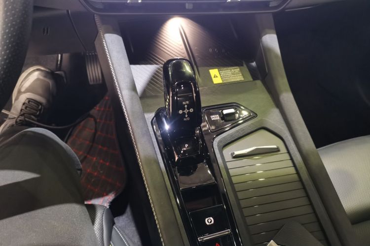 领克03 2023款 1.5TD DCT劲Pro中控内饰18