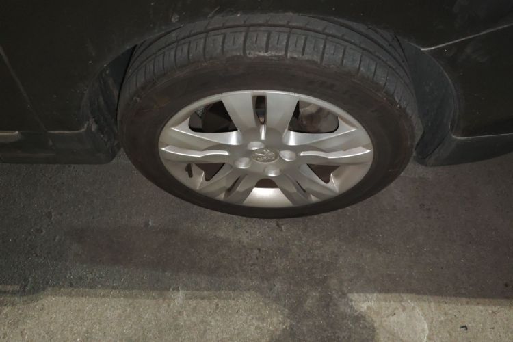 标致3008 2015款 1.6THP 自动至尚版车身外观6007