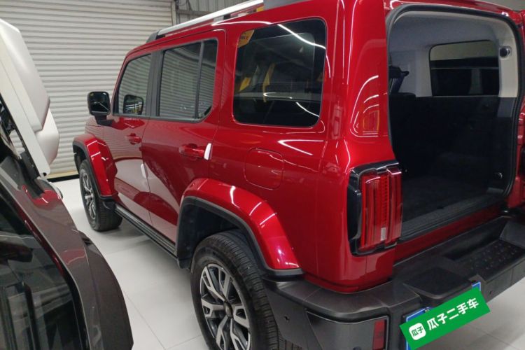 坦克300 2023款 城市版 2.0T 很有型车身外观6003