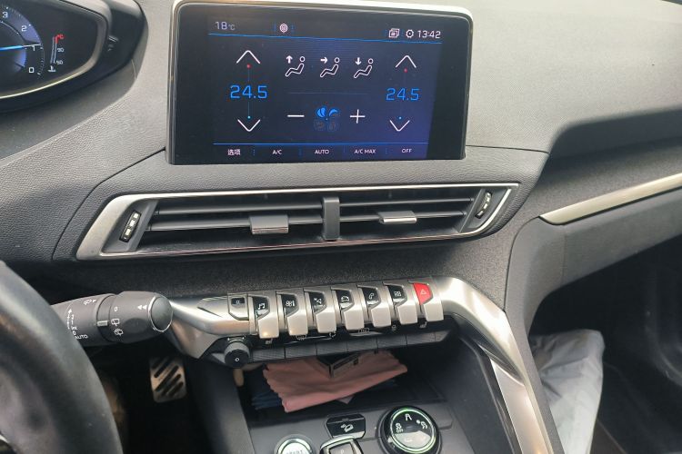 标致4008 2018款 350THP 豪华版局部细节16