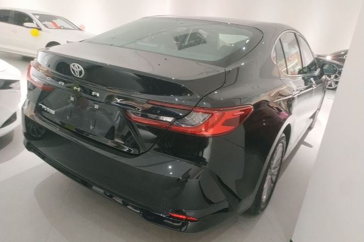 丰田 凯美瑞 2026款 2.0GVP 豪华版车身外观7