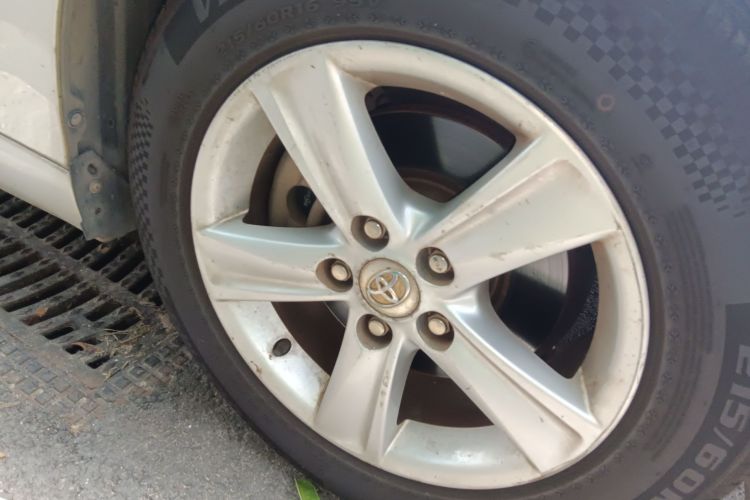 丰田 锐志 2010款 2.5S 风尚菁华版车身外观6007