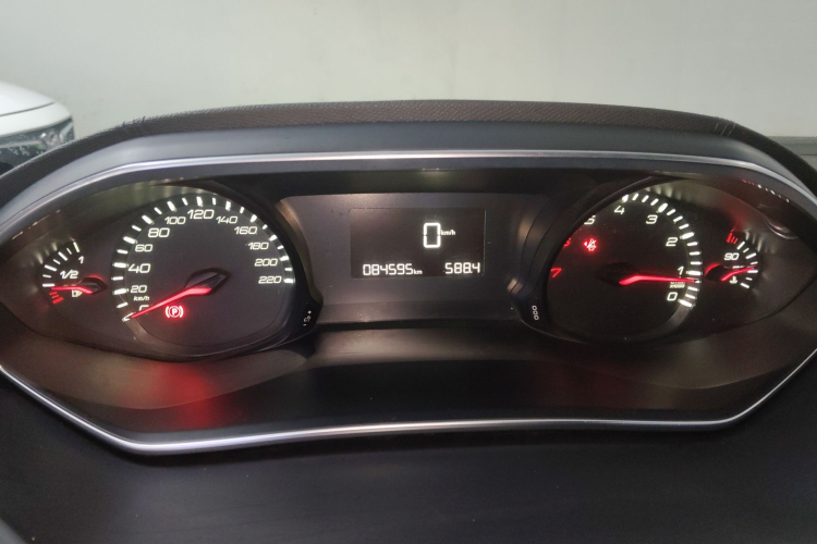 标致308 2016款 1.6L 手动时尚版局部细节14