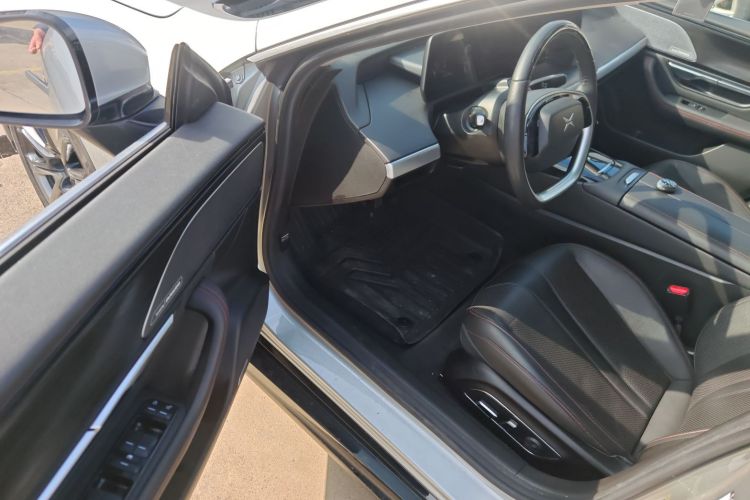 小鹏P7 2020款 670N中控内饰7003