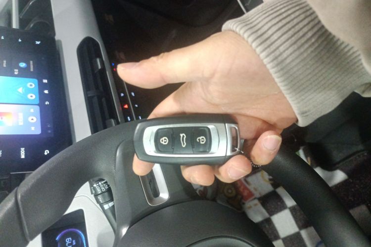 吉利银河 2023款 熊猫mini 200km 耐力熊中控内饰11