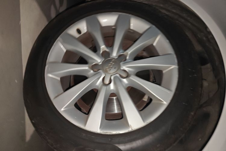 奥迪A6L 2017款 30 FSI 技术型车身外观10