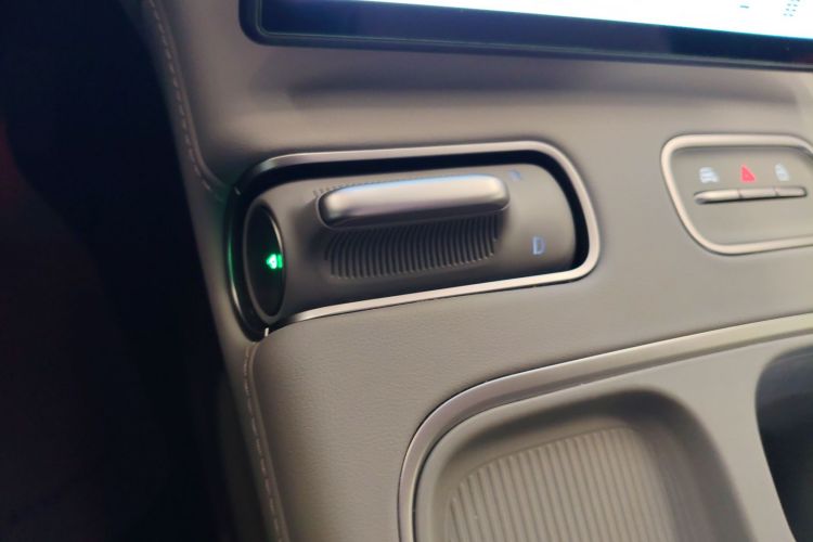 蔚来EC6 2023款 75kWh中控内饰18