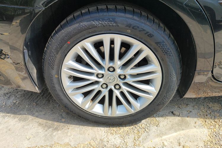 雷克萨斯ES 2016款 200 Midnight特别限量版车身外观56