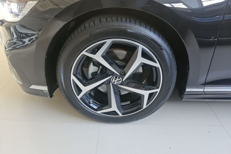 大众 迈腾 2025款 众享款 330TSI DSG豪华型车身外观6007