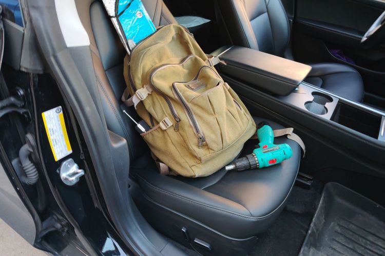 特斯拉 Model 3 2021款 标准续航后驱升级版 3D6局部细节41