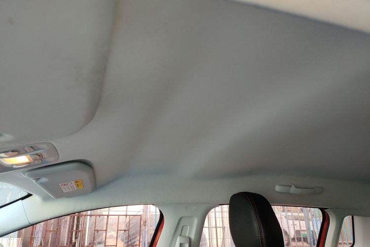 标致2008 2018款 1.6L 自动潮流版中控内饰22