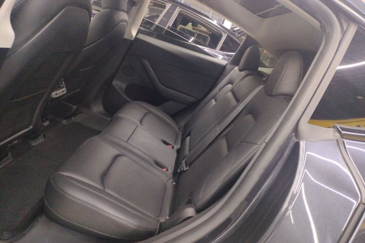 特斯拉 Model Y 2024款 后轮驱动版中控内饰21