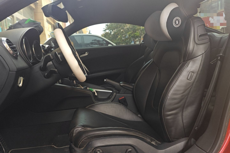 奥迪TTS 2013款 TTS Coupe 2.0TFSI quattro中控内饰19